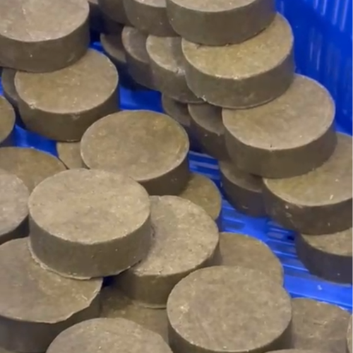 Moringa & Curry Patta Detox Shampoo Bar for Oily & Dandruff Prone Scalp I 60 gms
